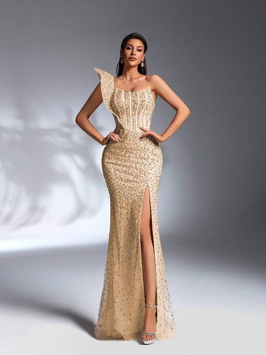 SD3189 Heavy Sequin Exaggerated Shoulder Mermaid Gown