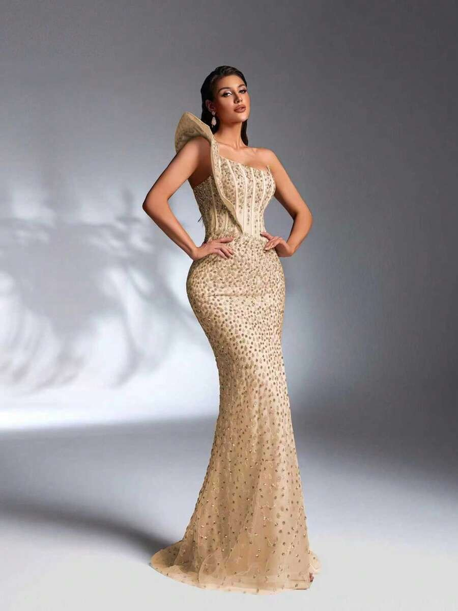 SD3189 Heavy Sequin Exaggerated Shoulder Mermaid Gown
