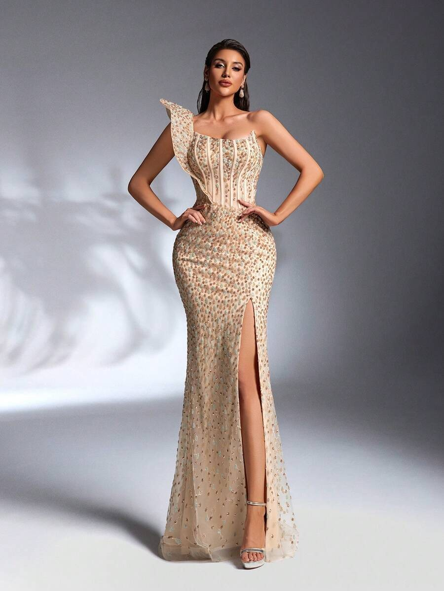 SD3189 Heavy Sequin Exaggerated Shoulder Mermaid Gown